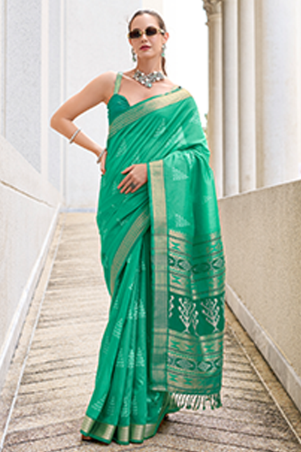 Ikkat Weaving, Reyon silk Contrast pallu Saree (Green)