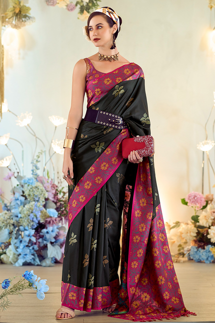 Ikkat Border, Soft silk Contrast pallu Saree (Black)