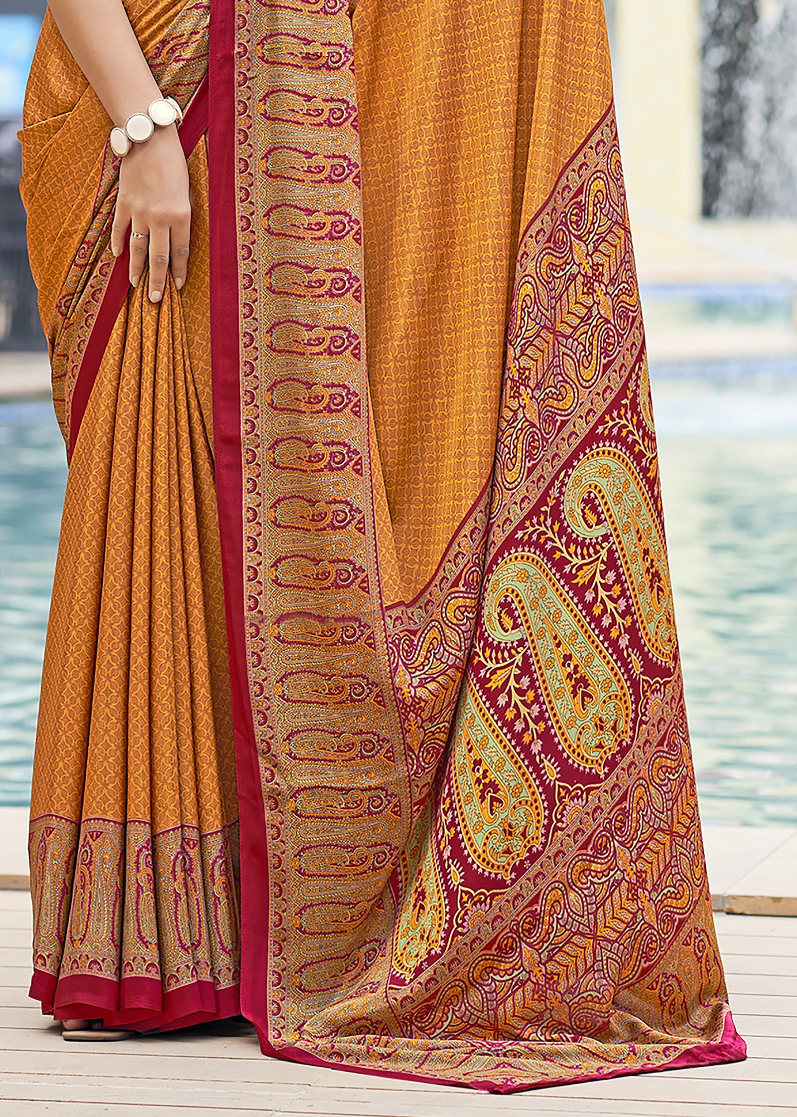 Plain Self Printed, Italian Silk Crape Saree With Contrast Pallu (Gold)