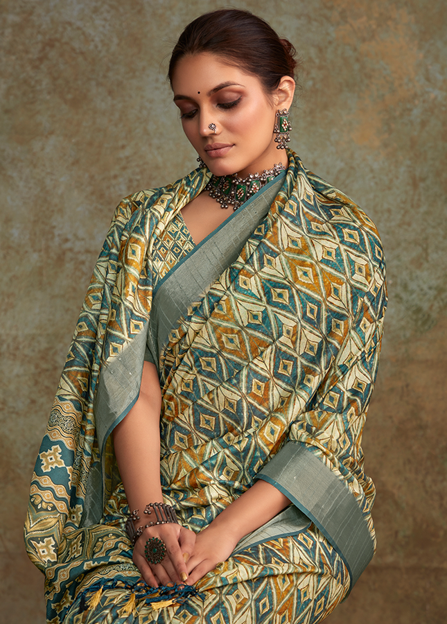 Handloom with All Over Print, Sequence Weaving Saree (Cream)