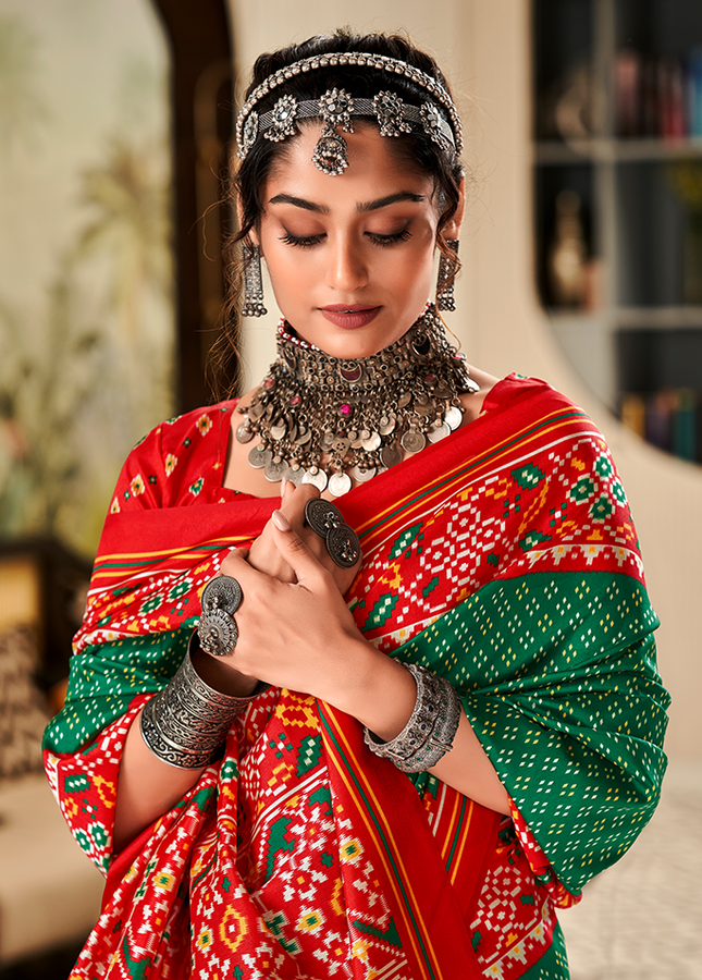 Bandhan Patola,Handloom Silk Saree (Dark Green)