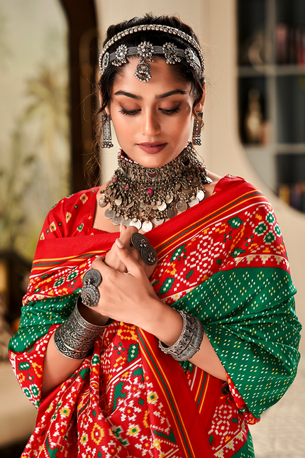 Bandhan Patola,Handloom Silk Saree (Dark Green)