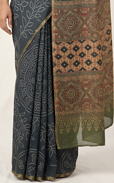 Ajrakh Kalamkari Zari Border Chanderi Saree (Grey)