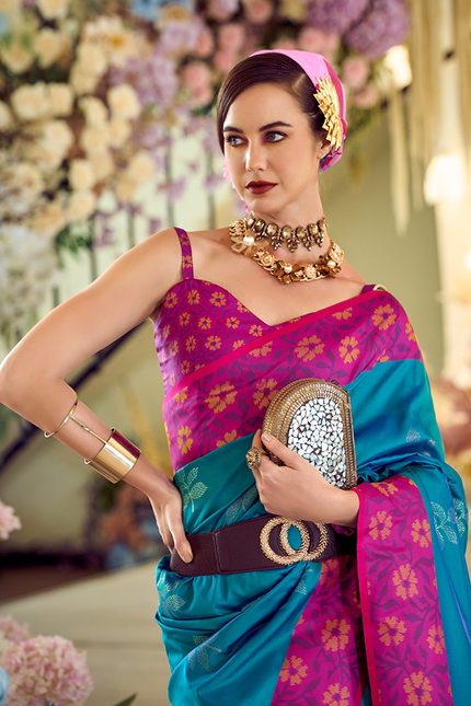 Ikkat Border, Soft silk Contrast pallu Saree (Blue)