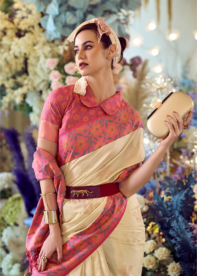 Ikkat Border, Soft silk Contrast pallu Saree (Cream)