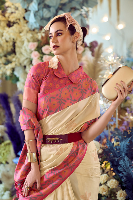 Ikkat Border, Soft silk Contrast pallu Saree (Cream)