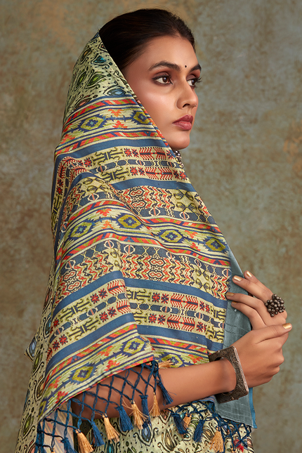 Handloom with All Over Print, Sequence Weaving Saree (Cream)