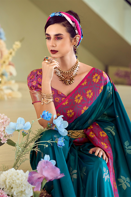 Ikkat Border, Soft silk Contrast pallu Saree (Blue)