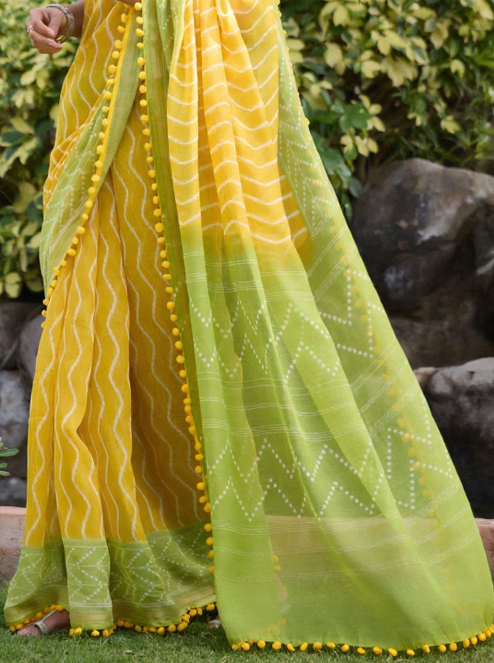 Mal Mal Cotton Saree with Stylish Pum Pum Border