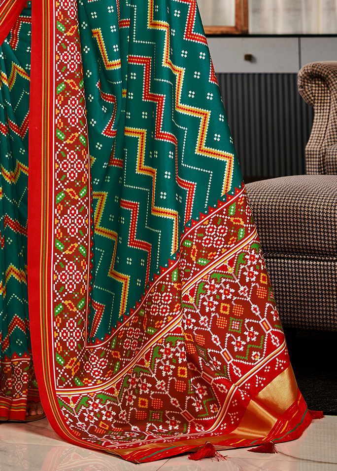 Bandhan Patola, Handloom Silk Saree (Green & Red)