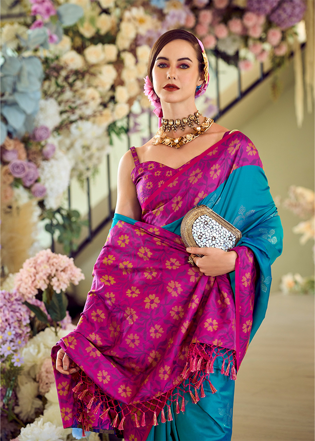 Ikkat Border, Soft silk Contrast pallu Saree (Blue)