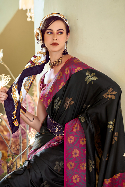 Ikkat Border, Soft silk Contrast pallu Saree (Black)