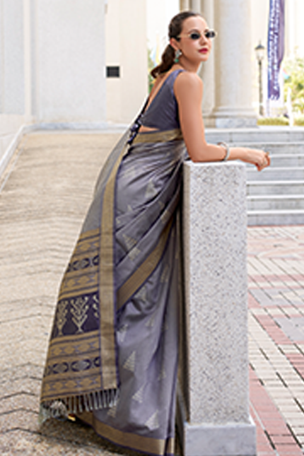 Ikkat Weaving, Reyon silk Contrast pallu Saree (Grey)