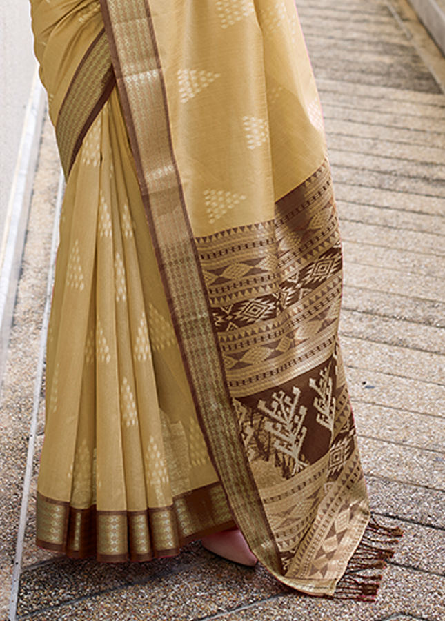 Ikkat Weaving, Reyon silk Contrast pallu Saree (Chiku)