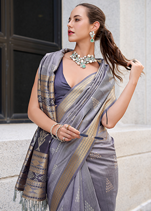 Ikkat Weaving, Reyon silk Contrast pallu Saree (Grey)