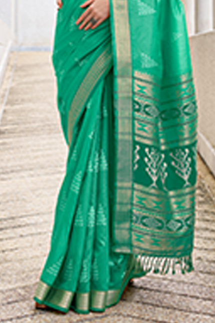 Ikkat Weaving, Reyon silk Contrast pallu Saree (Green)