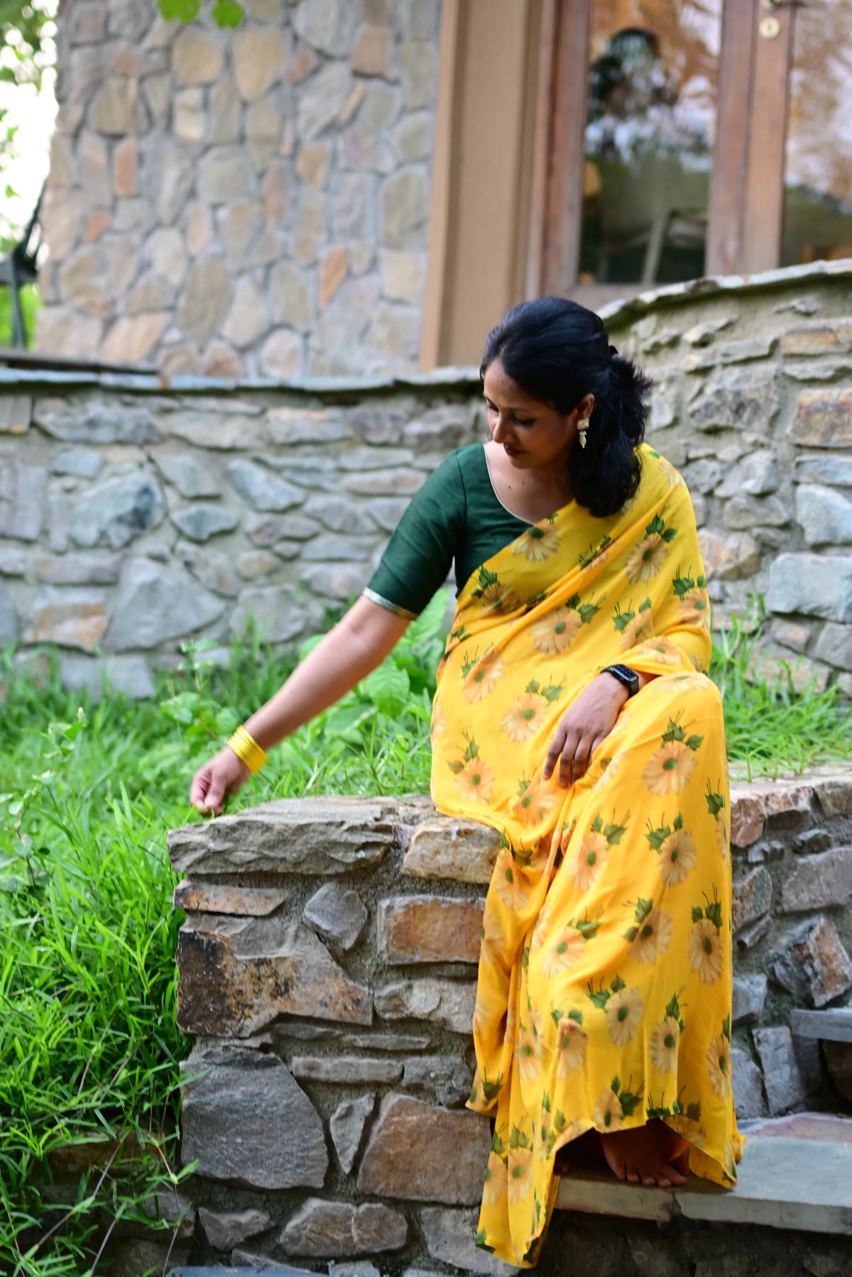 Weightless Multi Floral Printed Saree (Yellow)