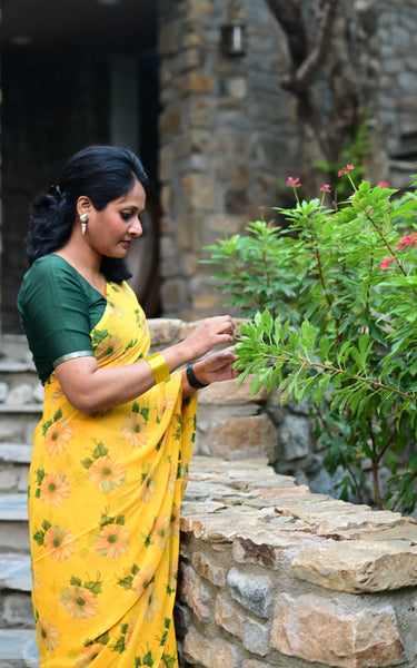 Weightless Multi Floral Printed Saree (Yellow)