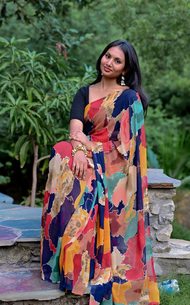 Multicolour Geometric Printed Weightless Saree