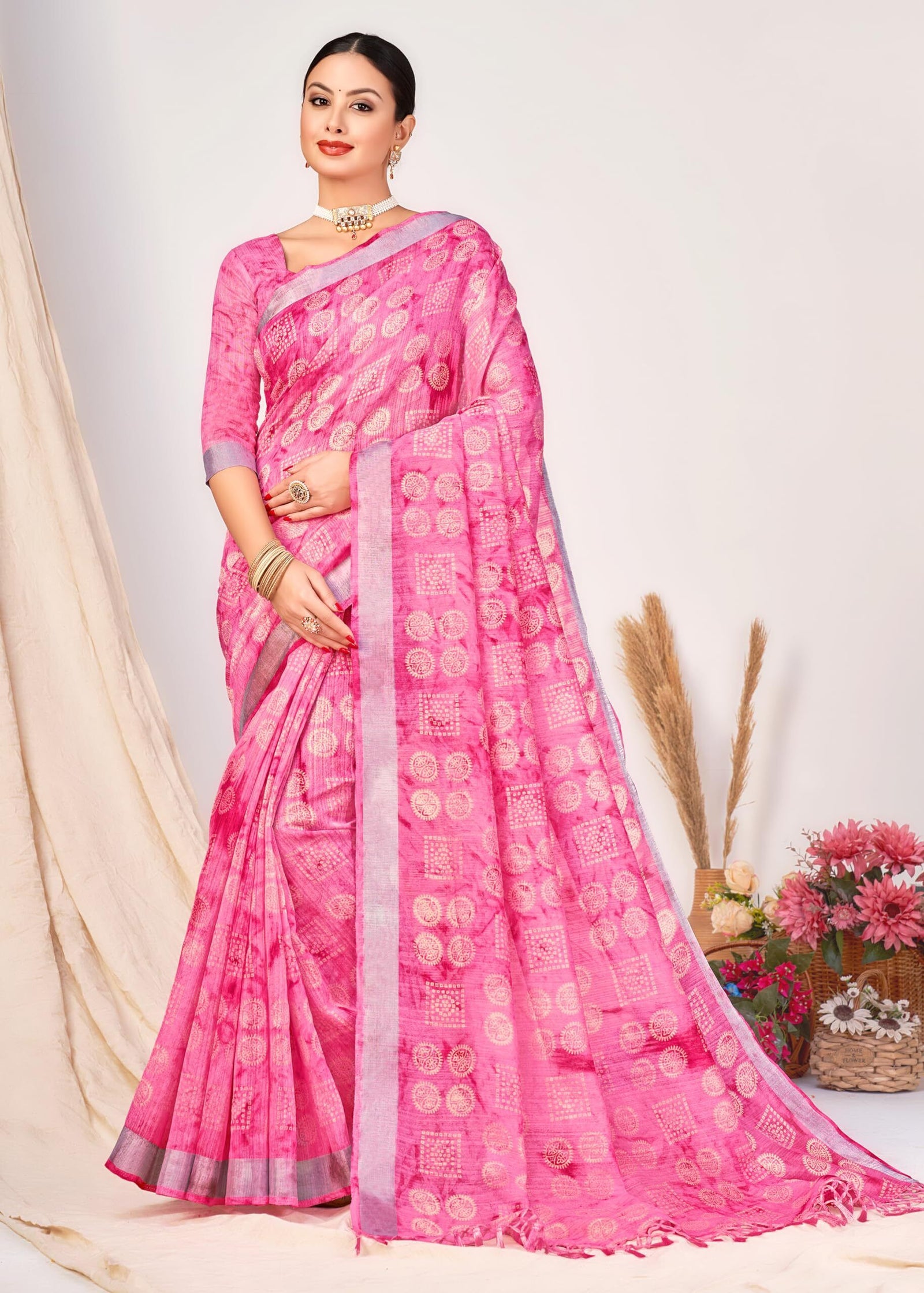 Cotton blend Printed Saree With Tassels (Pink)