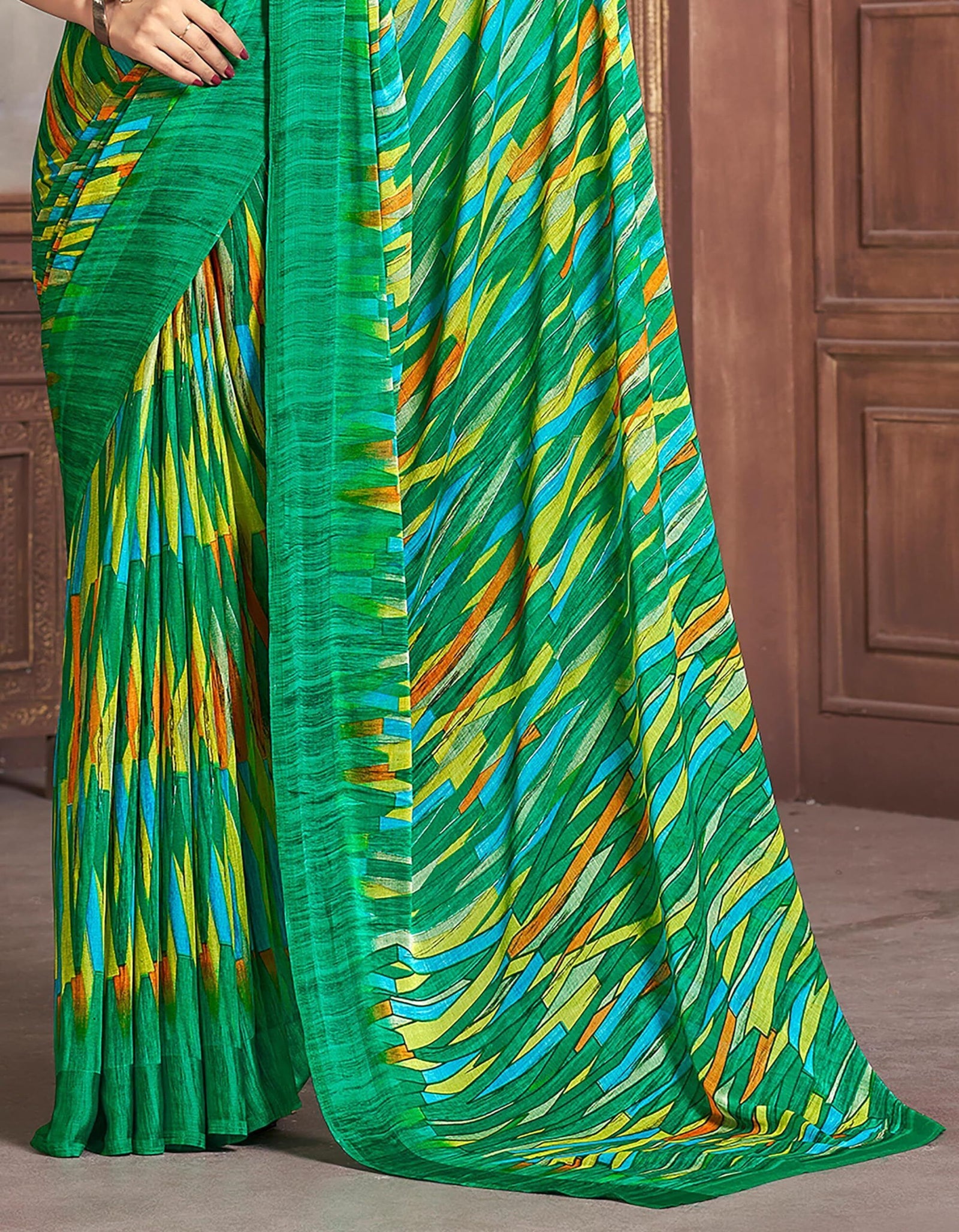 Printed Daily Wear Chiffon Saree (Multicolor)