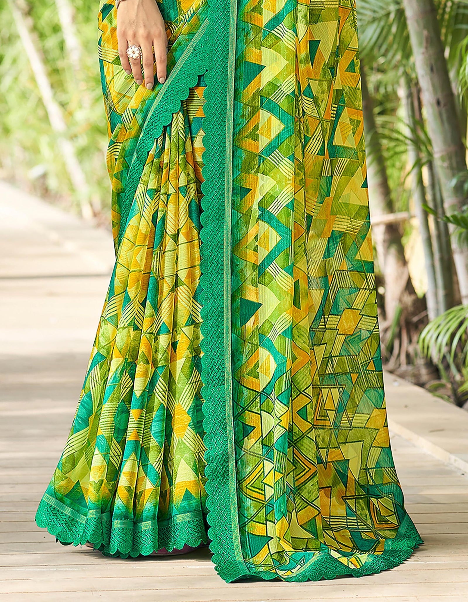 Geometric Print, Graphic Print Bollywood Chiffon, Lace Saree (Green)