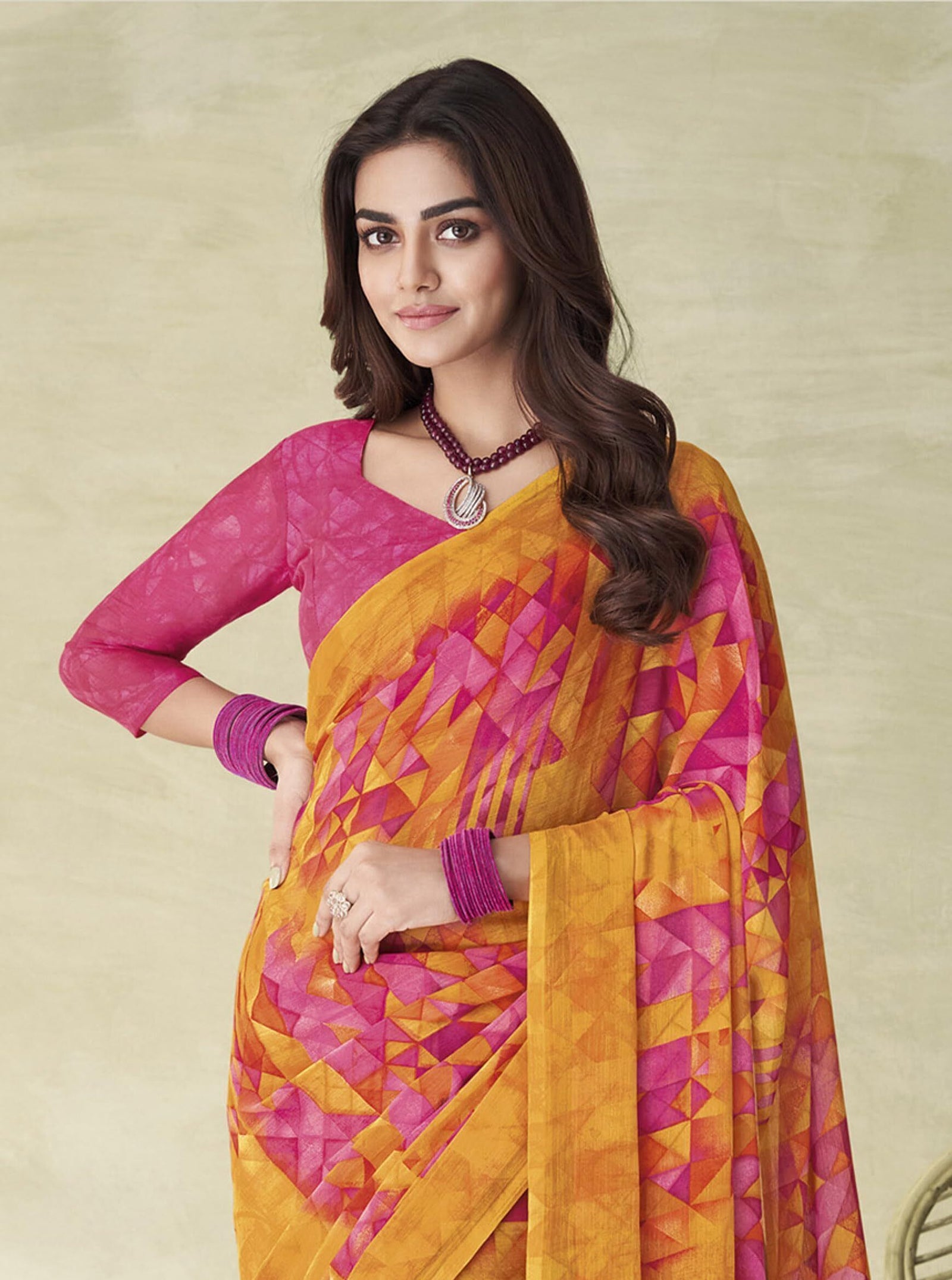 Geometric Print, Graphic Print Bollywood Chiffon, Georgette Saree (Pink)