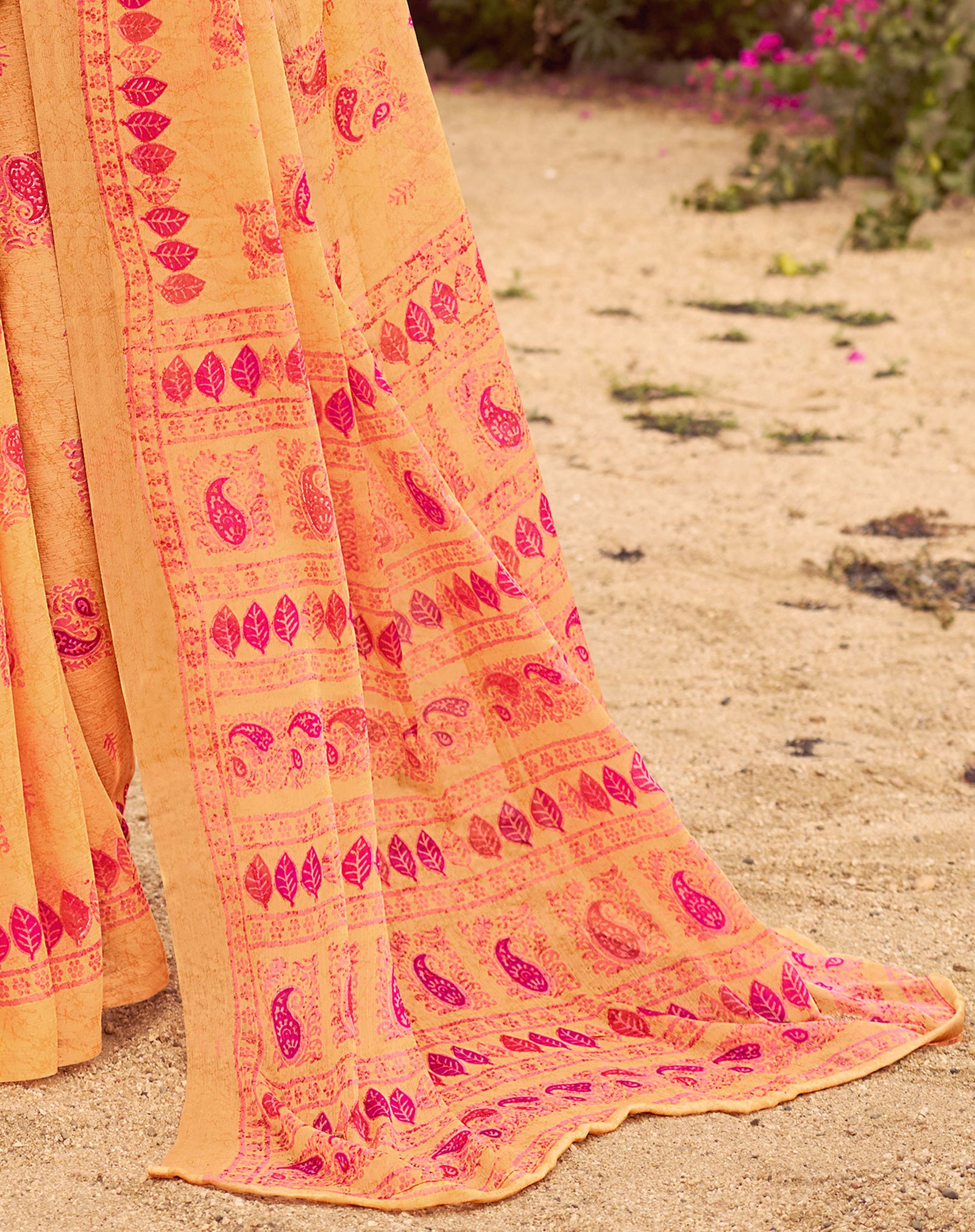 Floral Print Daily Wear Chiffon Saree (Light Orange)