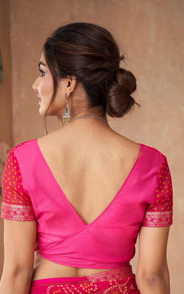 Graphic Print, Printed Bandhani Chiffon, Georgette Saree (Pink)