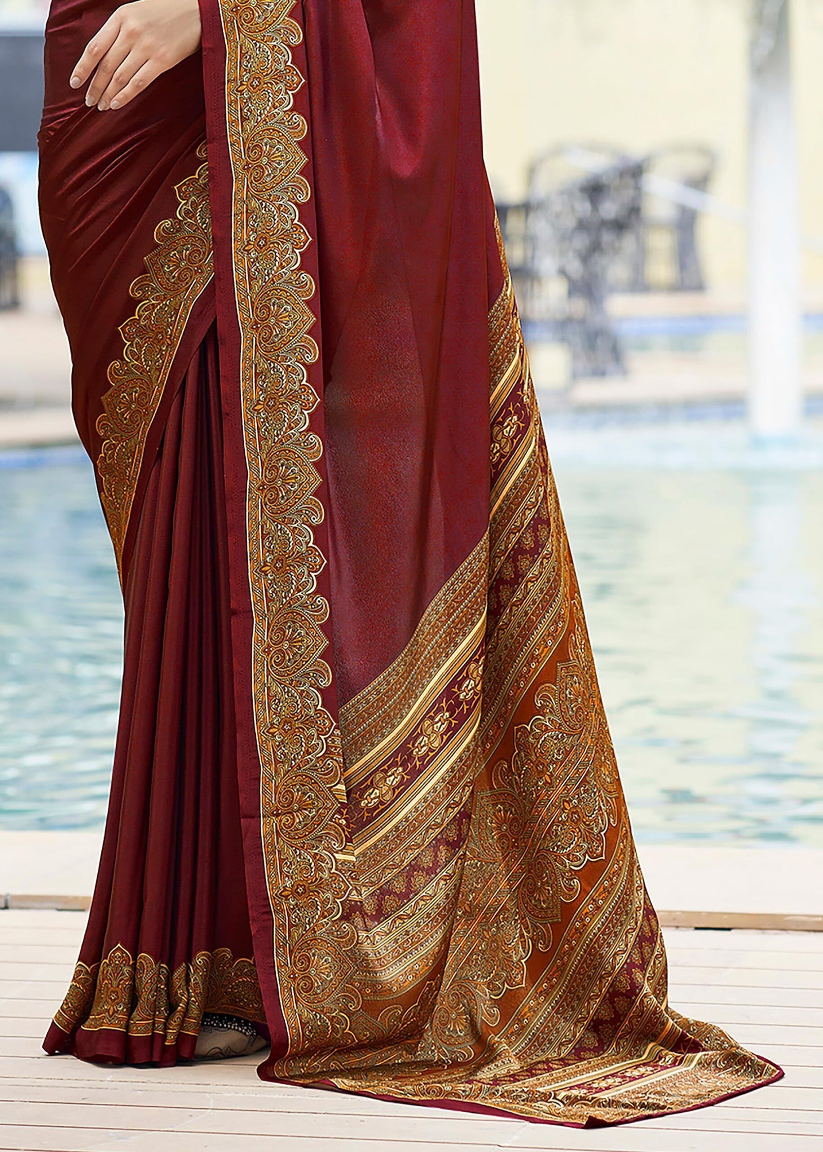 Plain Self Printed Italian Silk Crape With Contrast Pallu (Red)