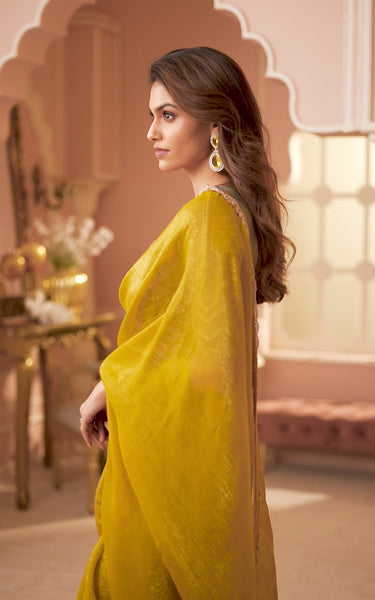 Yellow Solid Poly Georgette Saree with Poly Georgette Blouse